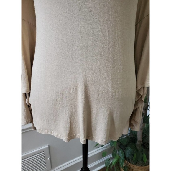 Entro Womens Beige Rayon Long Bell Sleeve Keyhole Neck Top Blouse Size Small - Picture 4 of 10